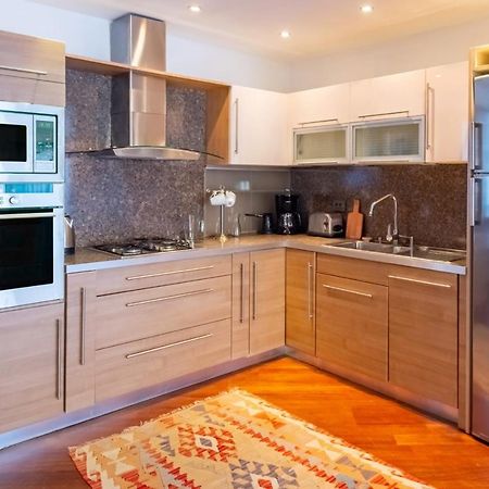 Flat With Terrace Near Istiklal Street Apartment อิสตันบูล ภายนอก รูปภาพ