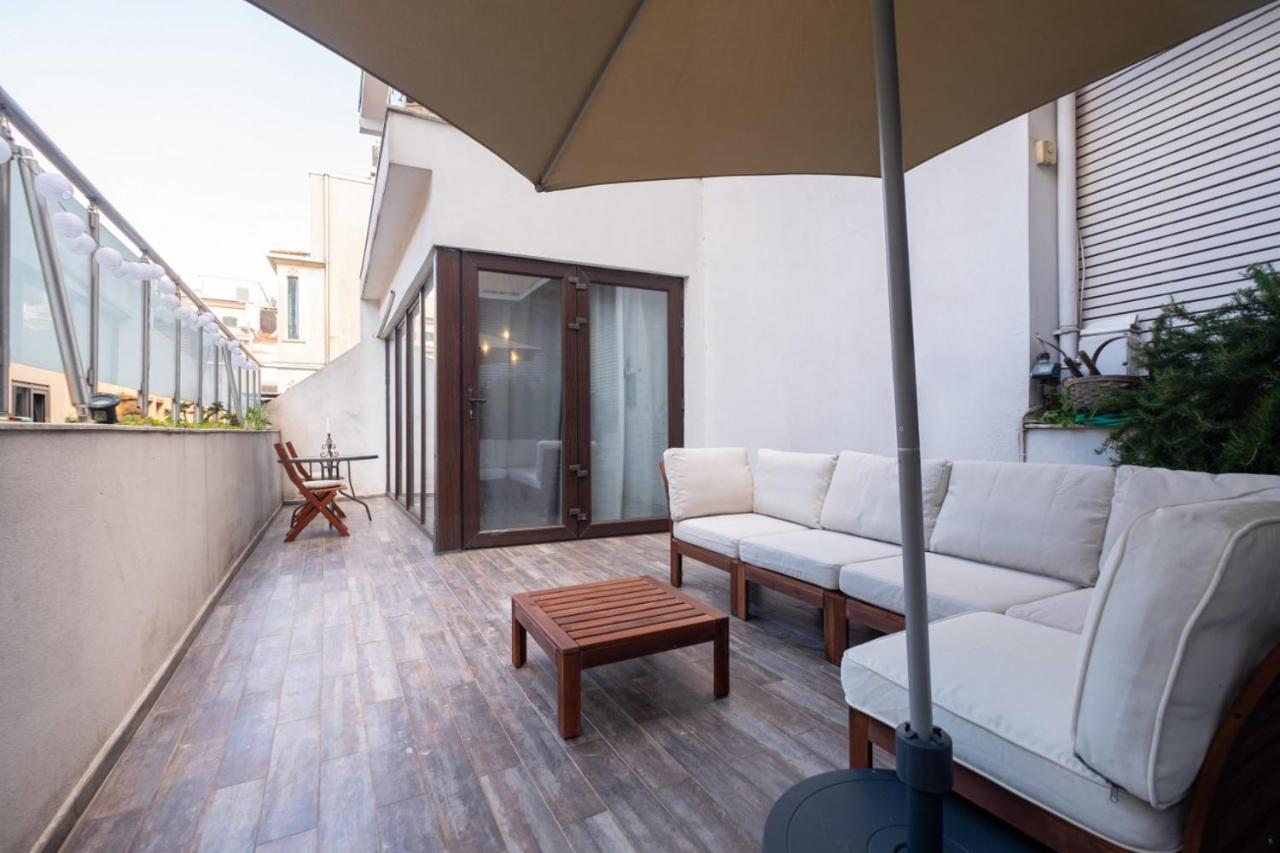 Flat With Terrace Near Istiklal Street Apartment อิสตันบูล ภายนอก รูปภาพ